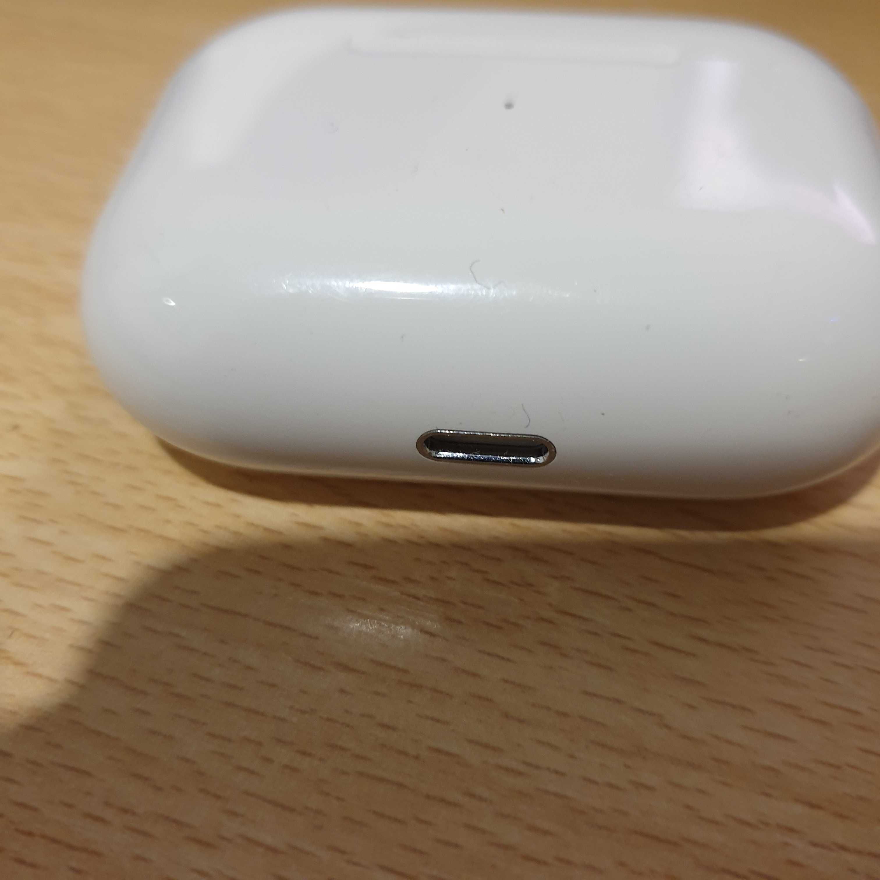 AirPods Pro Modelo A2084, 1ª geração, muito bom estado