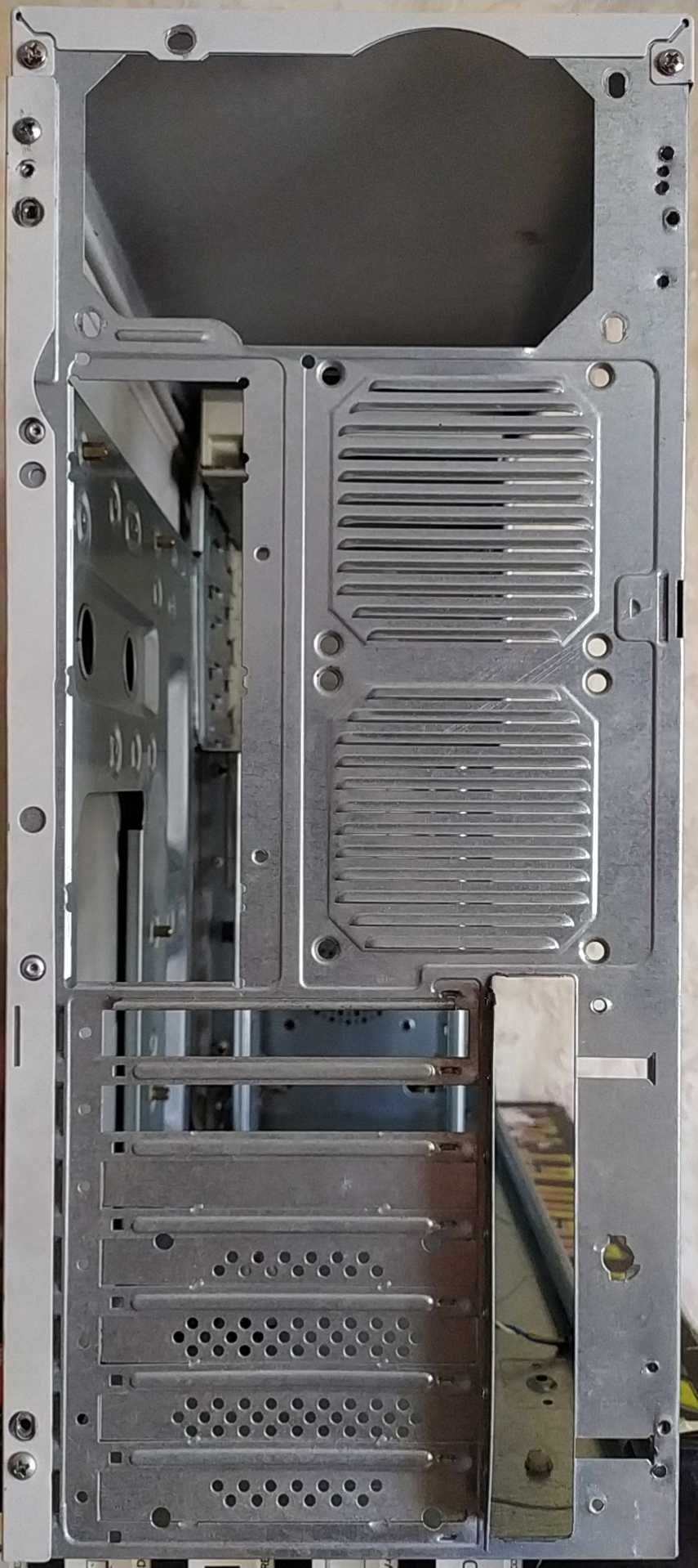 Корпус белый Midi Tower