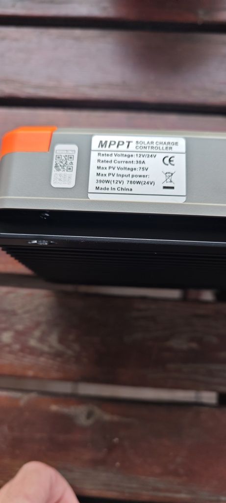 Regulator łądowania MPPT 30A 12/23V