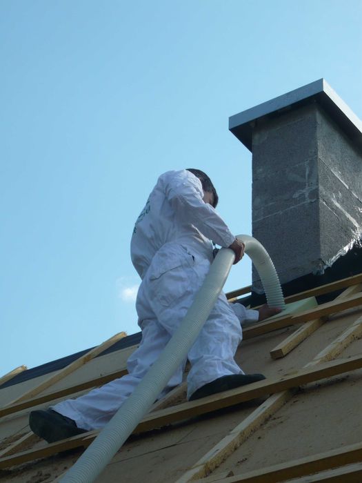 Ocieplanie metodą wdmuchiwania, naprawa izolacji celulozą po KUNIE
