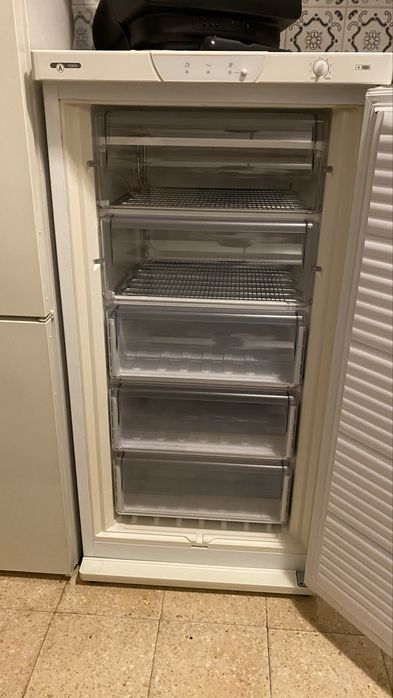 Whirlpool - Arca Vertical com gavetas