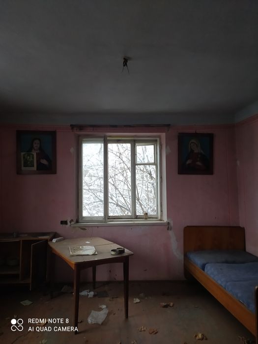 Продам будинок біля міста