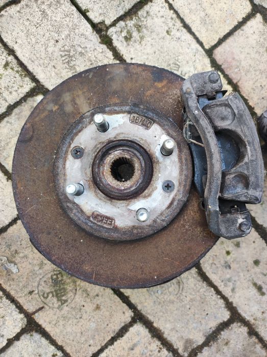 Hyundai accent 2006-2009 Кулаки цапфы подшипник  ступицы в сборе