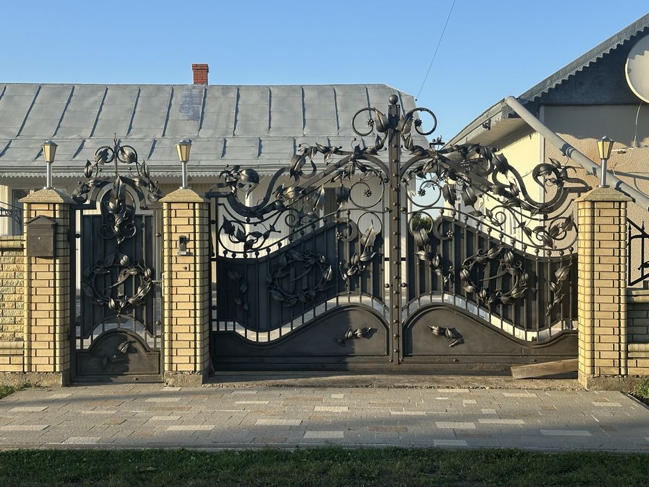Продам ворота і хвіртку – коване залізо, ідеальний стан