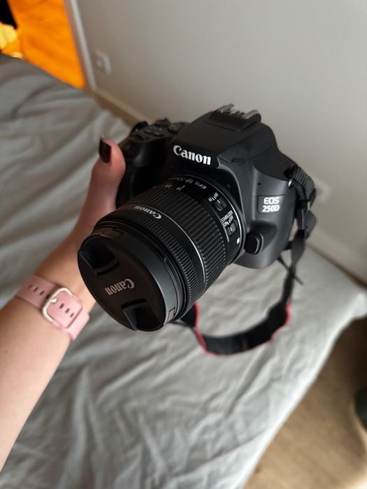 Canon EOS 250D + obiektyw 18-55m