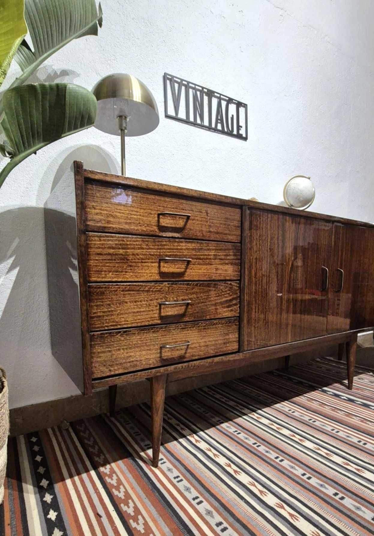 Aparador / Cômoda / Sideboard / Vintage / Olaio / Móvel / Louceiro