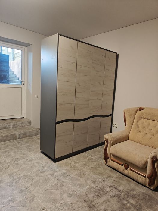 Продам Квартиру - комерційне приміщення