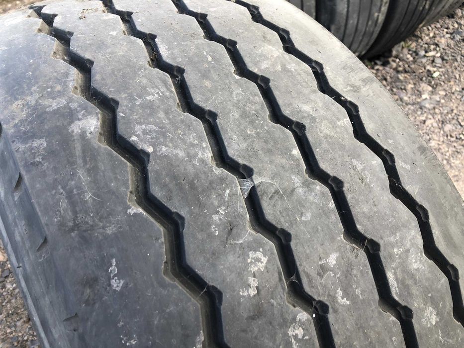 385/55R22.5 Opona PIRELLI ST01 Naczepowa 01
