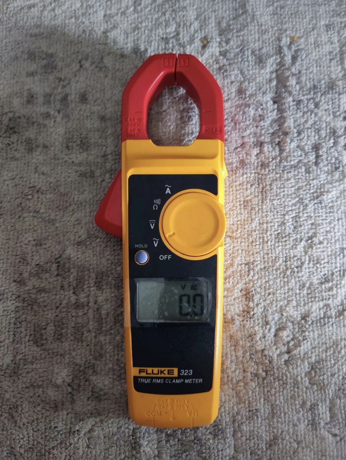 Fluke 323 pinça amperímetrica