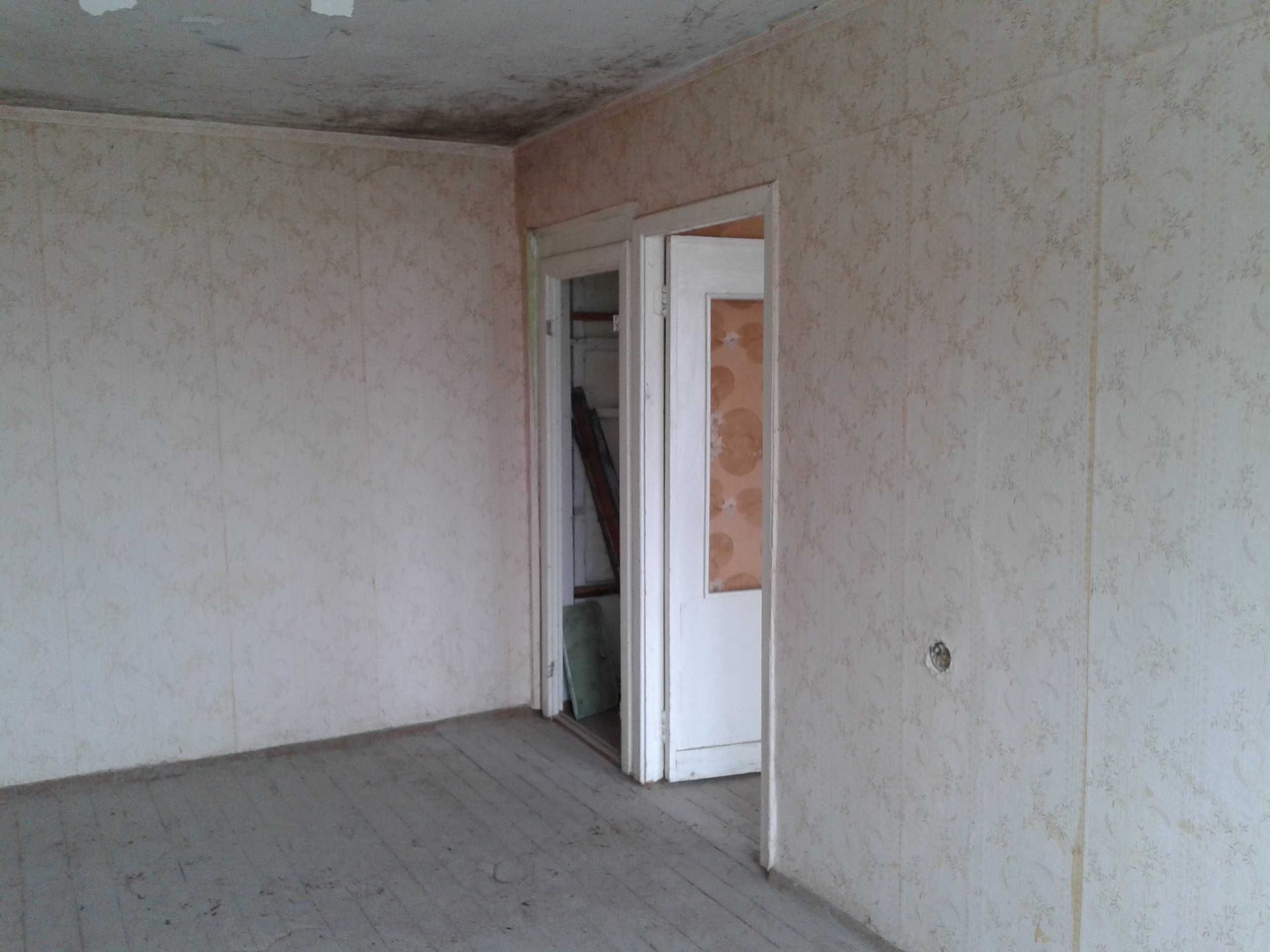 Продам двухкомнатную квартиру в пгт Скала-Подольская