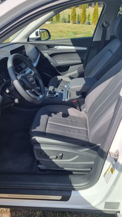 Audi Q5 s-line Quattro M-HEV Hybrid stan idealny niski przebieg