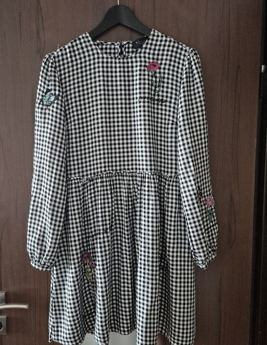 Sukienka w kratkę MOHITO