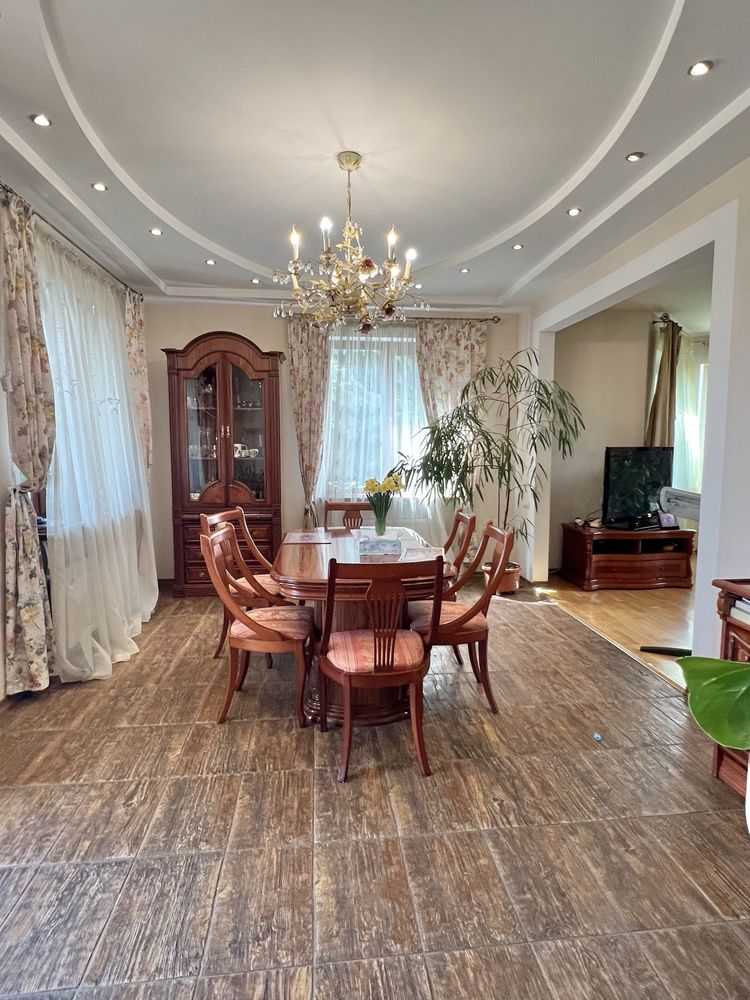 Продаю роскошный дом с видом на море в г. Черноморск.