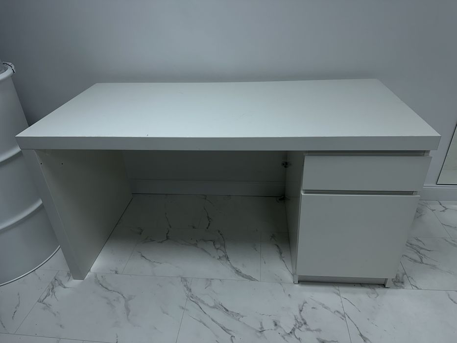 Biurko białe używane