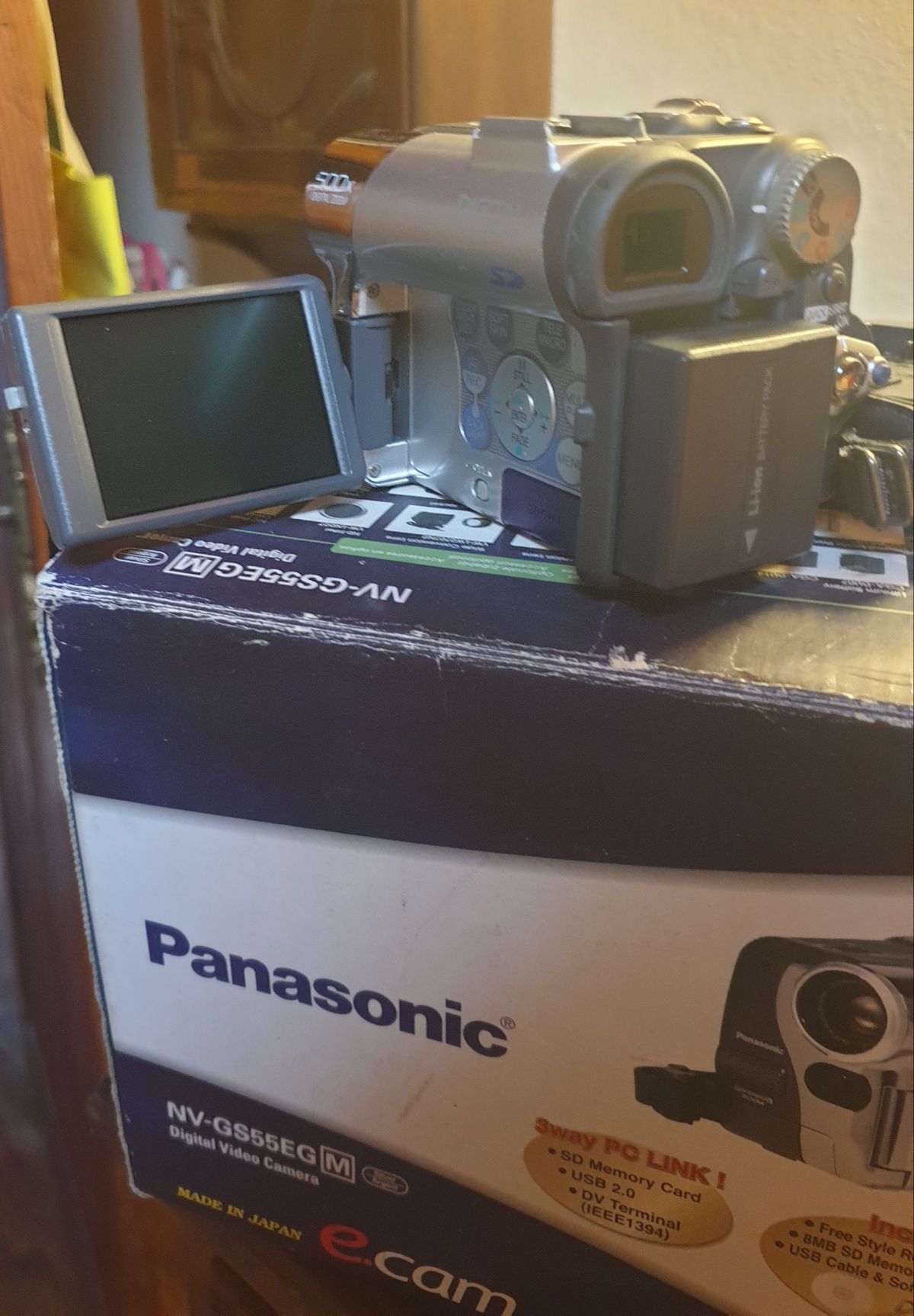 Máquina de filmar e fotografar Panasonic com cartão SD