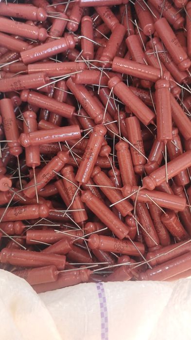 Продам конднсаторы к50-29 новые.