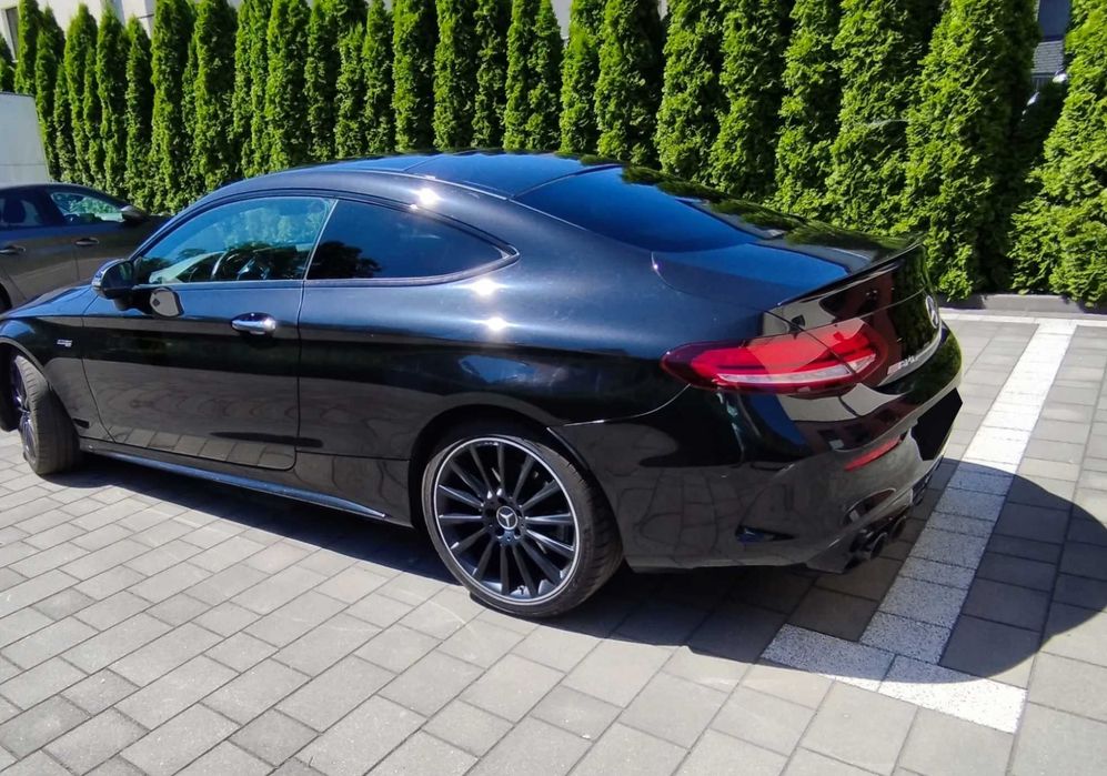 Mercedes-Benz C-Class      2018