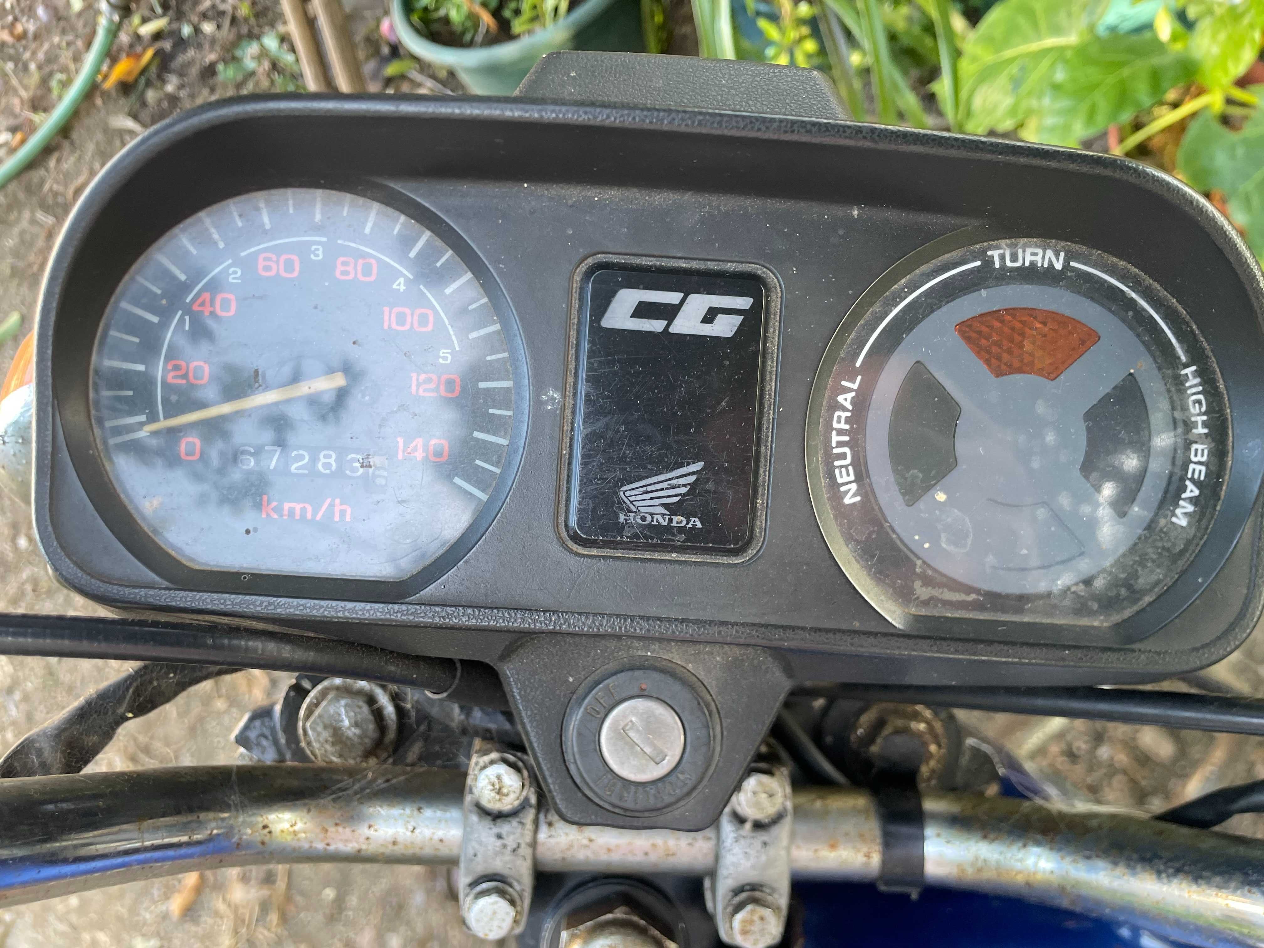 Mota Honda CG 125 cc - 1991 Clássica - 67.000 kms