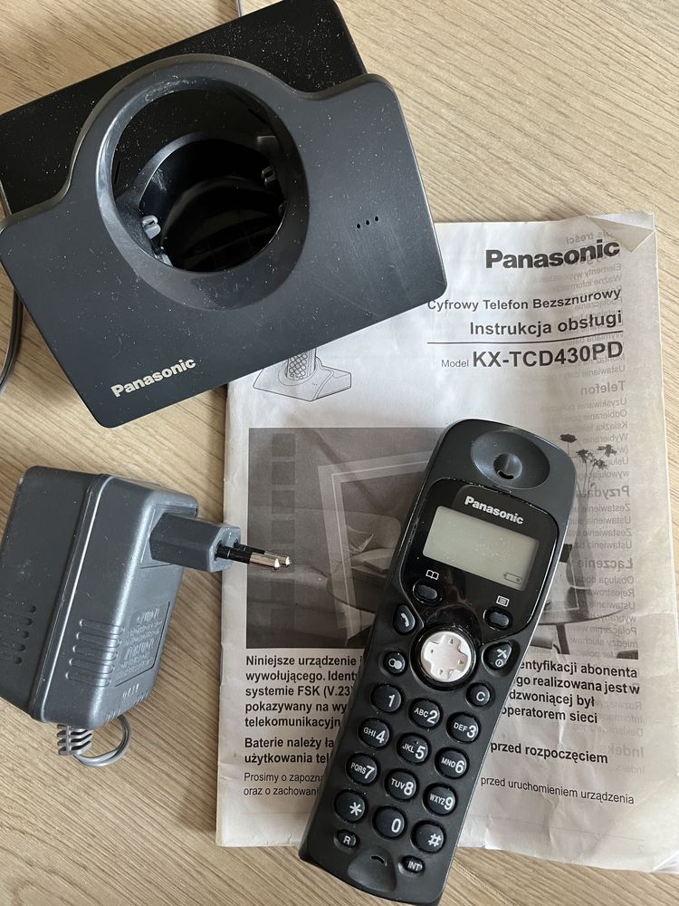 Telefon bezprzewodowy Panasonic KX-TCD430PD słuchawka zasilacz