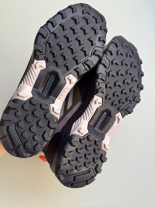 Черевики жіночі Adidas Eastrail 2.0 Mid Rain.Rdy Hiking 38 2/3