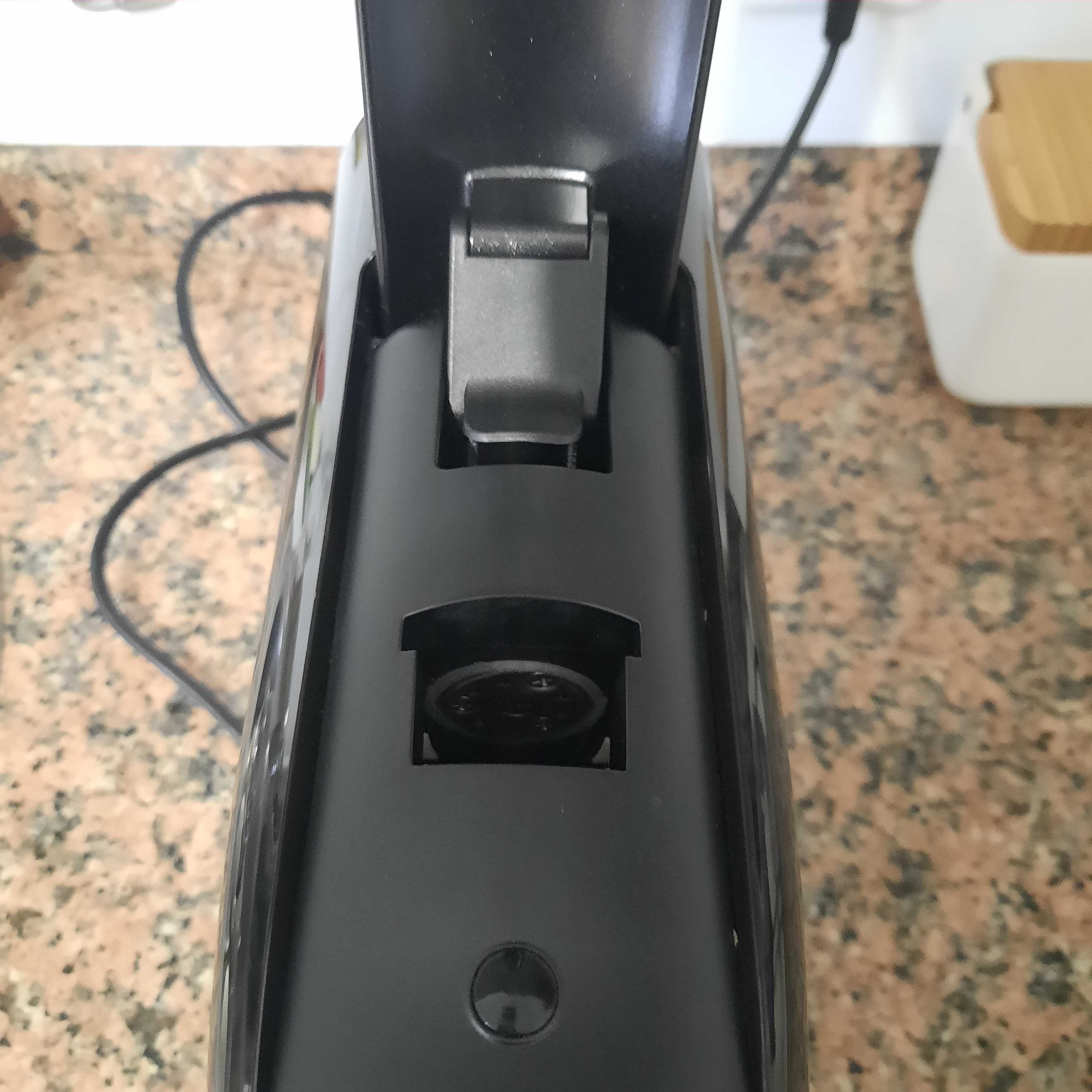 Máquina de café sem marca visível
