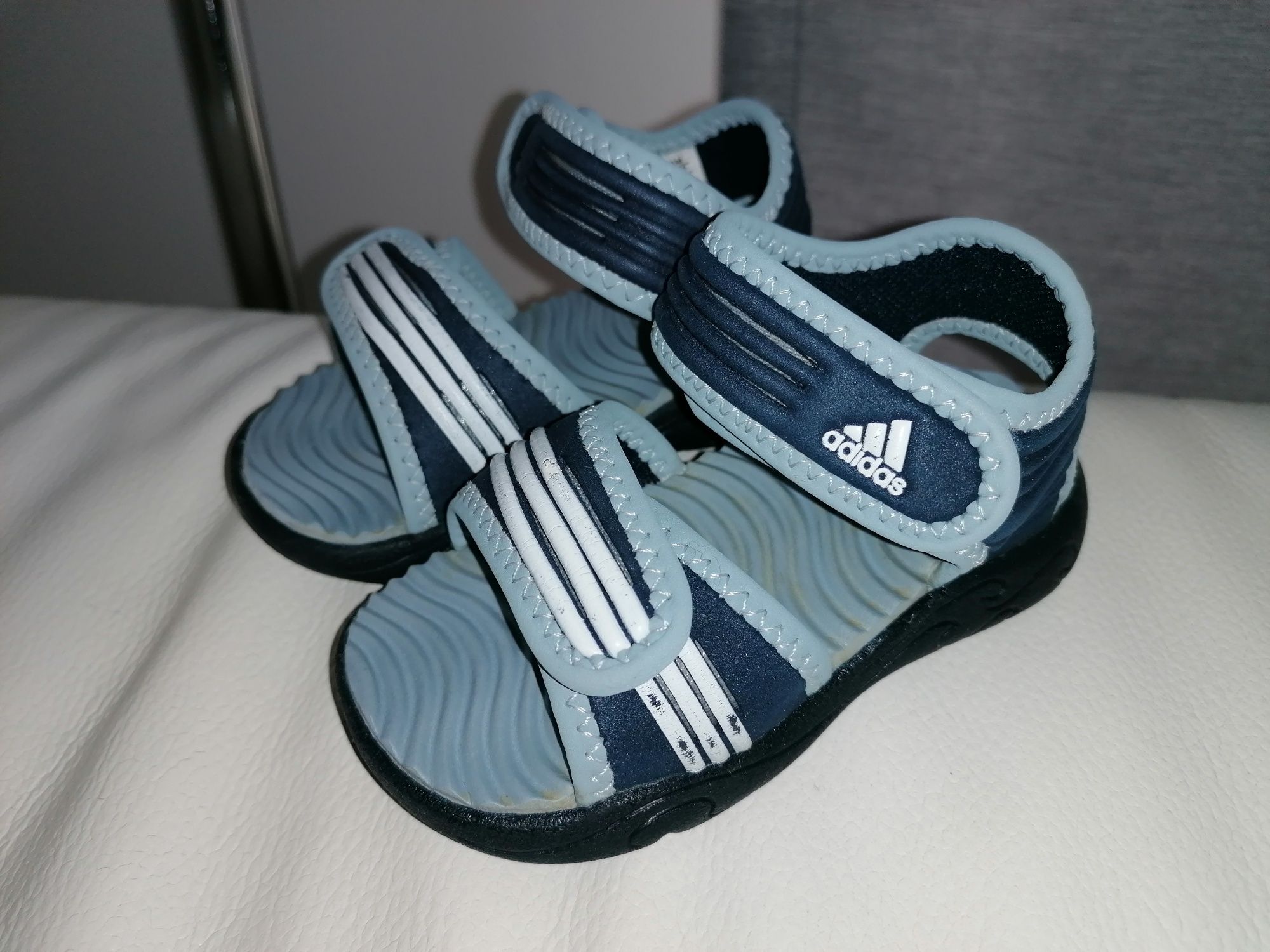 Sandałki dziecięce Adidas 20 rozm