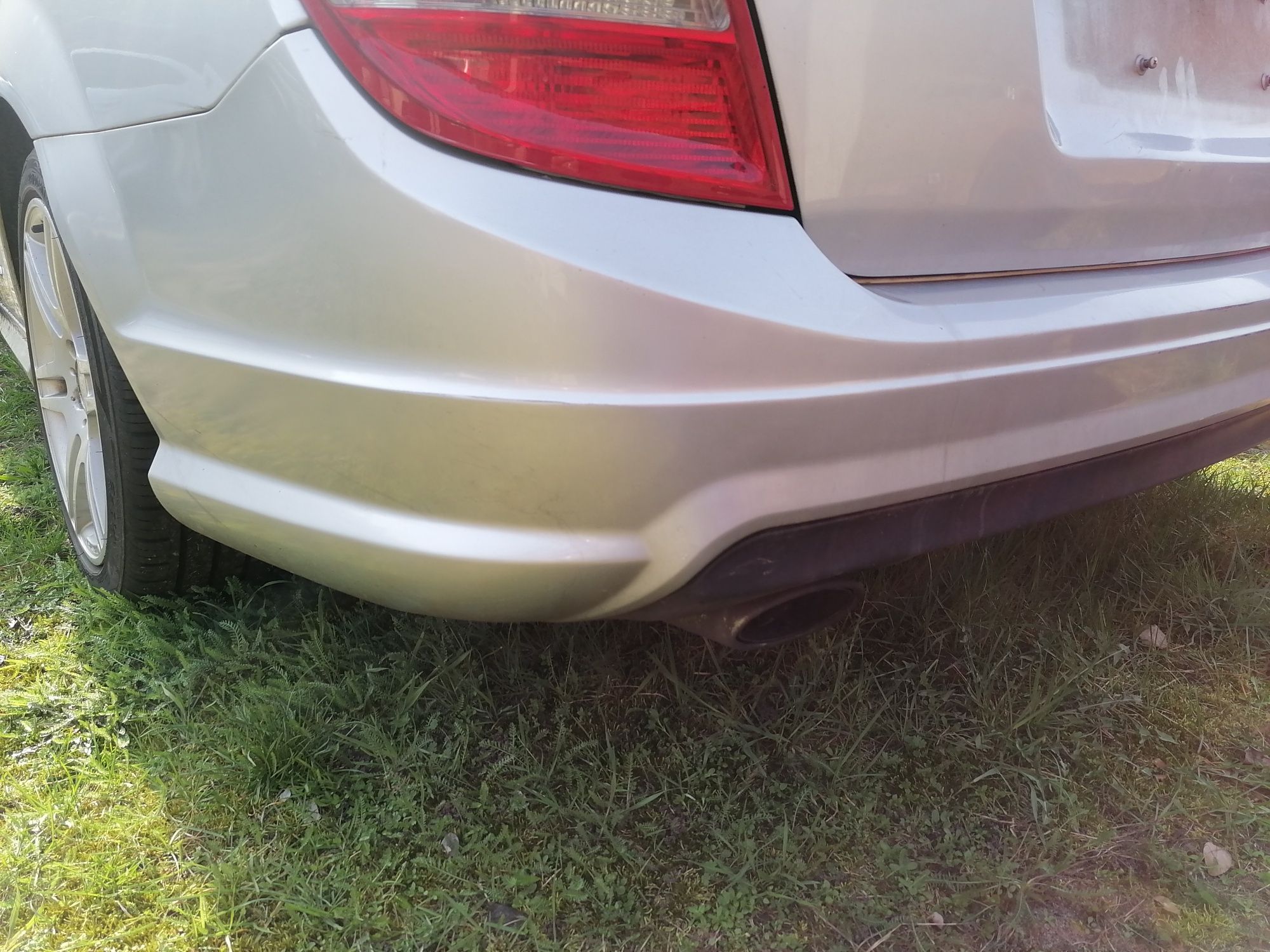 Mercedes 204 kombi AMG zderzak tył tylni