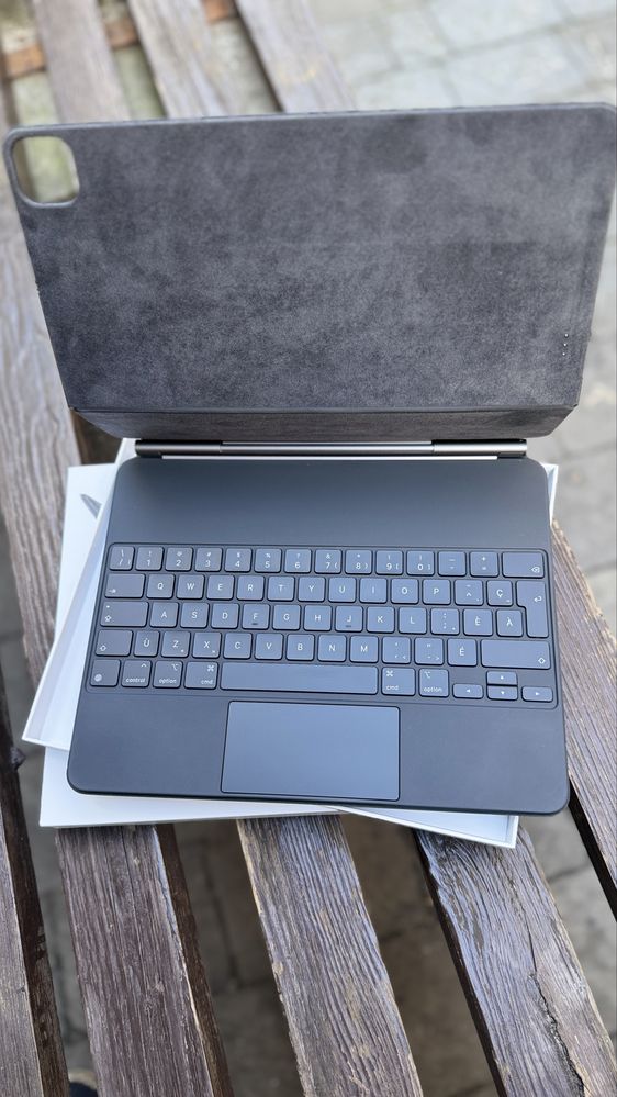 Клавіатура Magic Keyboard Black MJQK3 Для iPad Pro 12.9 iPad Air 13 M2