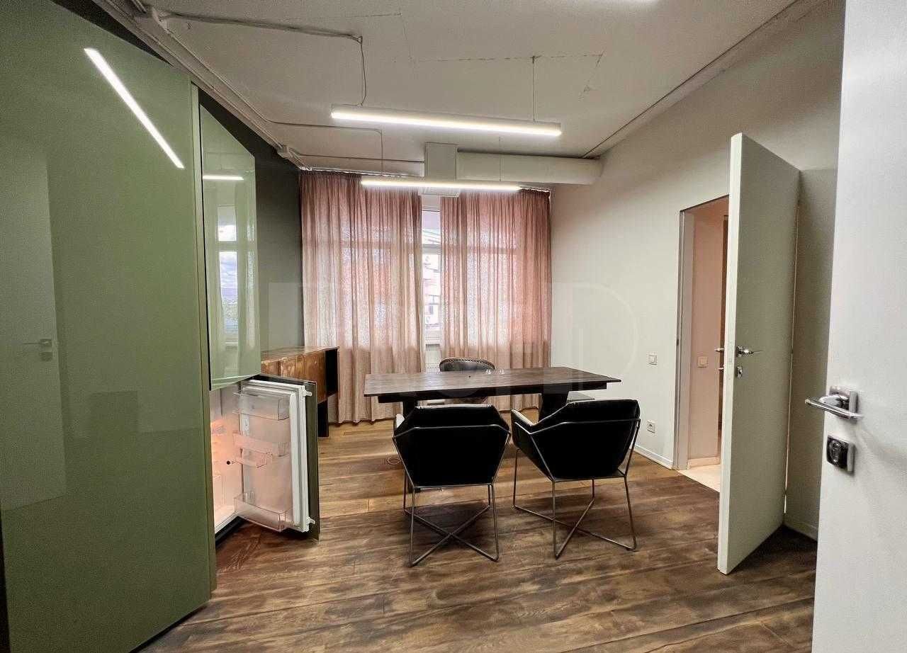 БЦ класса В+ метро Печерская (220м2)