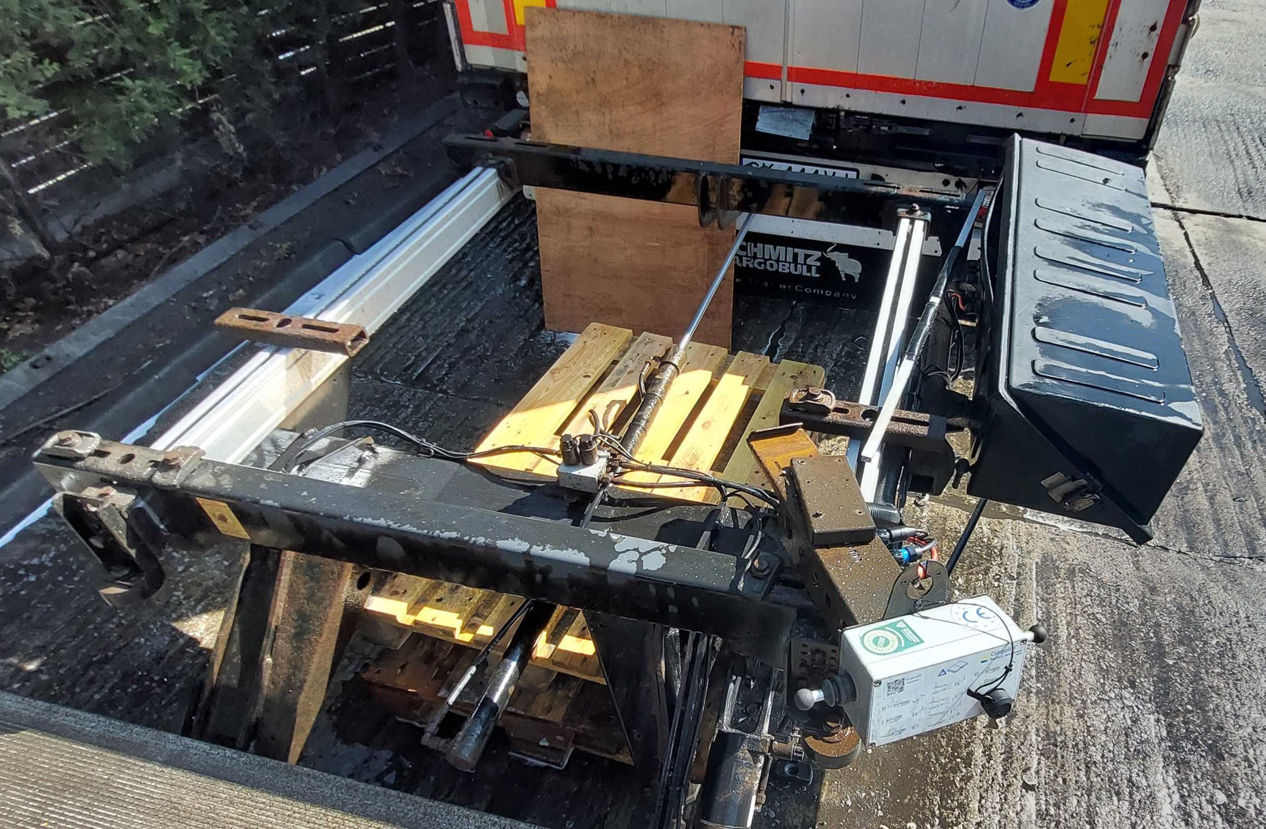 Winda załadowcza BAR cargolift udt grudzień 2025