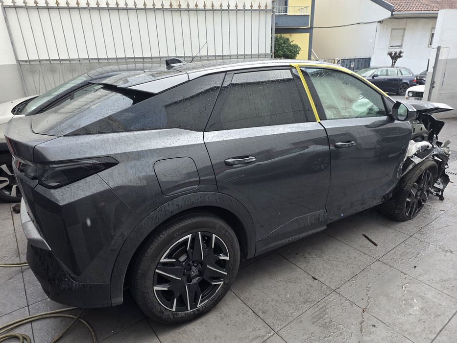 Peugeot 3008 1.2 hibrid GT Automático