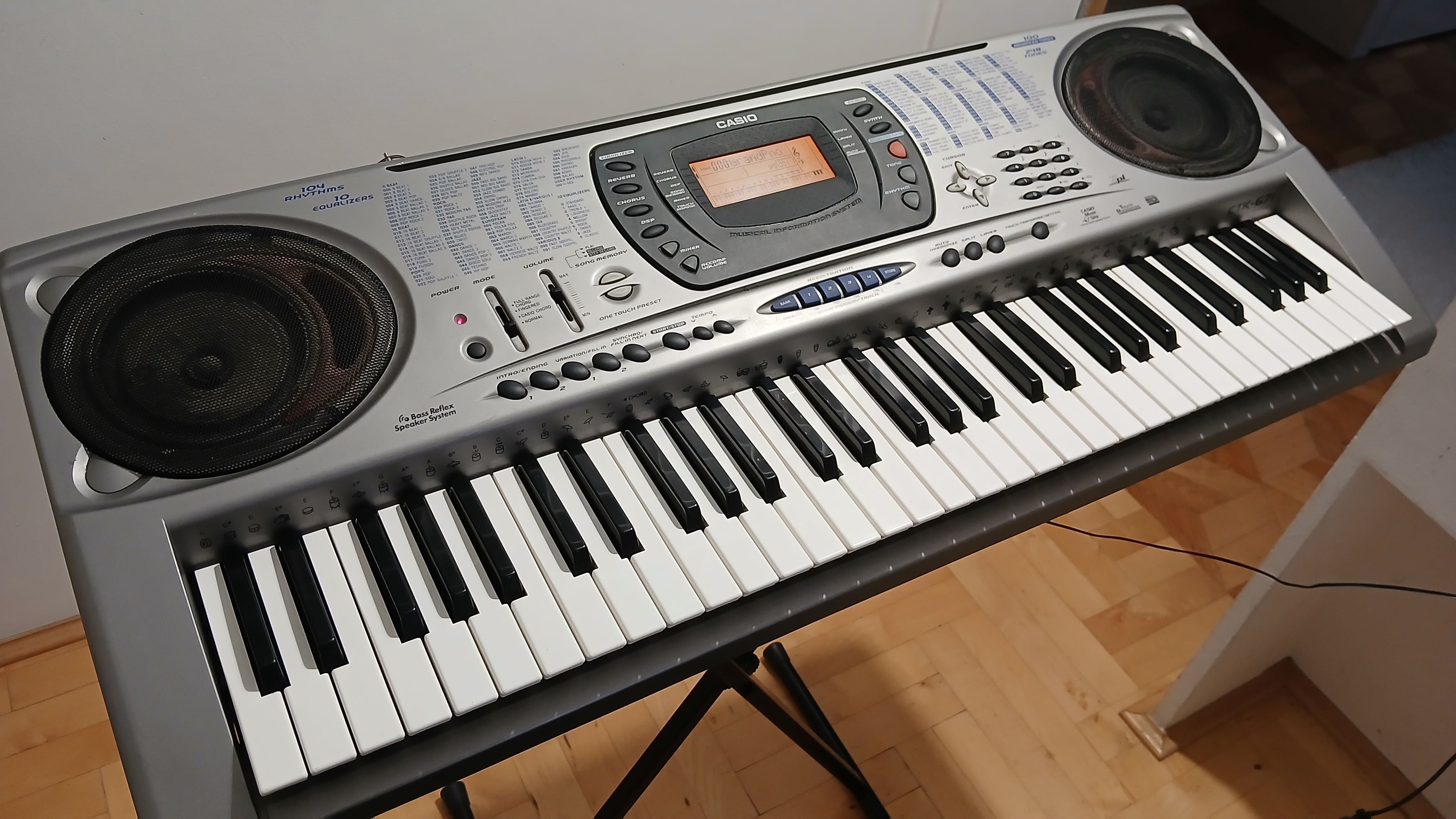 Keyboard Casio, dynamiczna klawiatura, 5 oktaw, pełen zestaw MIDI
