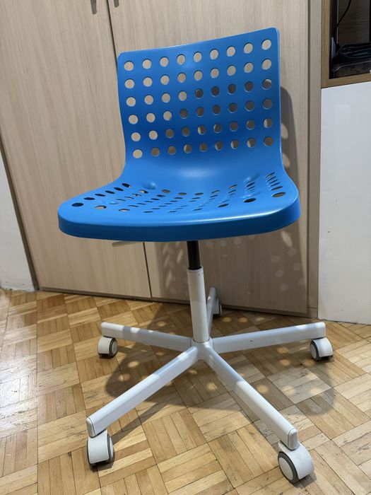 Krzeslo obrotowe ikea