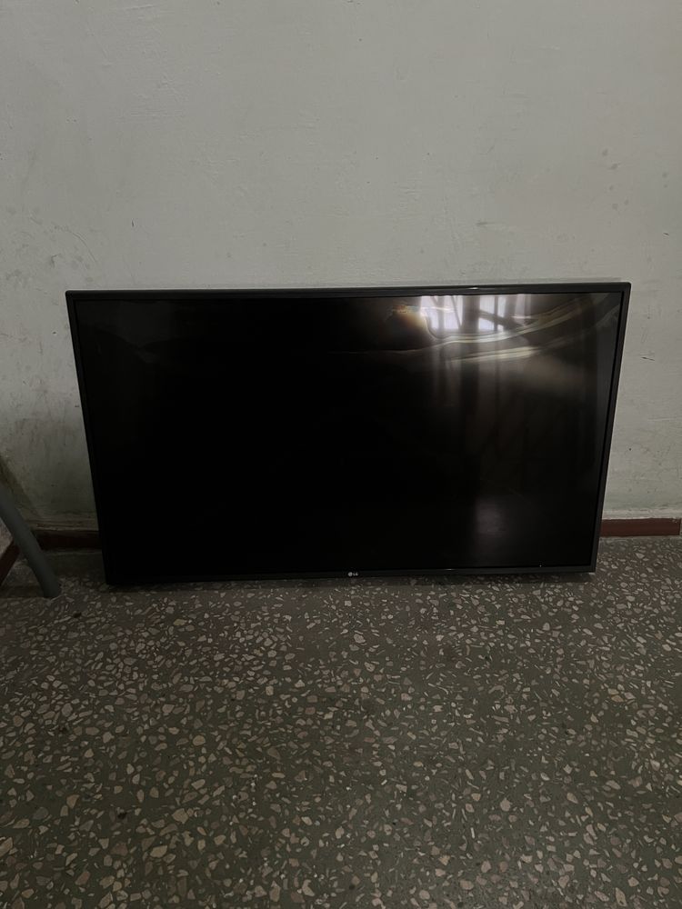 Телевізор LG 43 дюйми 43UK6200PLA Smart TV