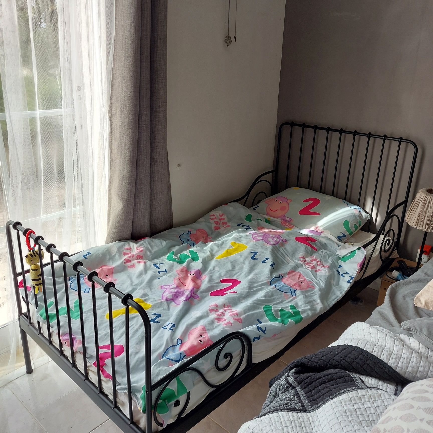 Ikea minnen cama ajustável para crianças