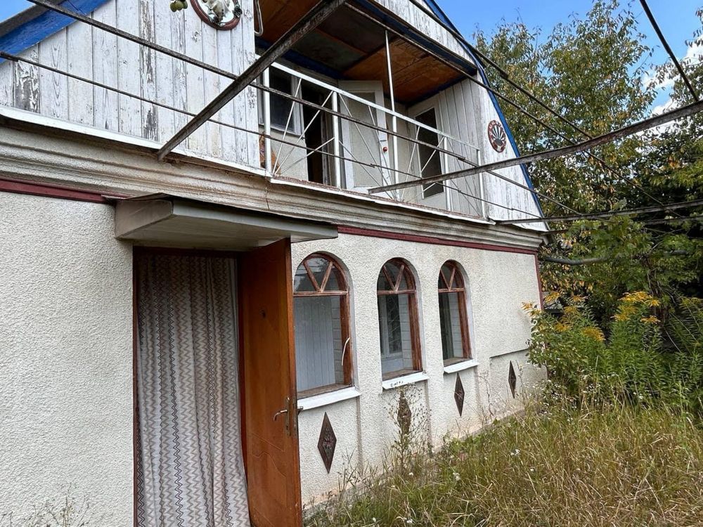 Продам дачний будинок