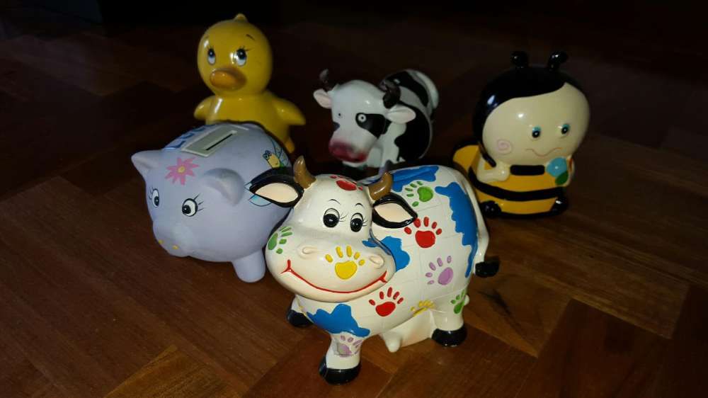 Mealheiros de animais em loiça