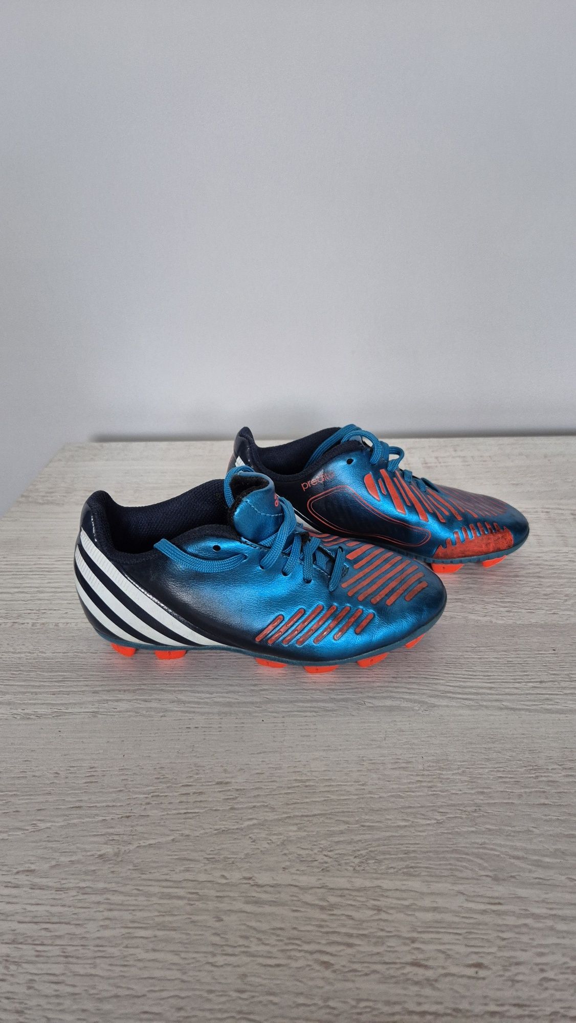 Korki Adidas Predator rozmiar 30