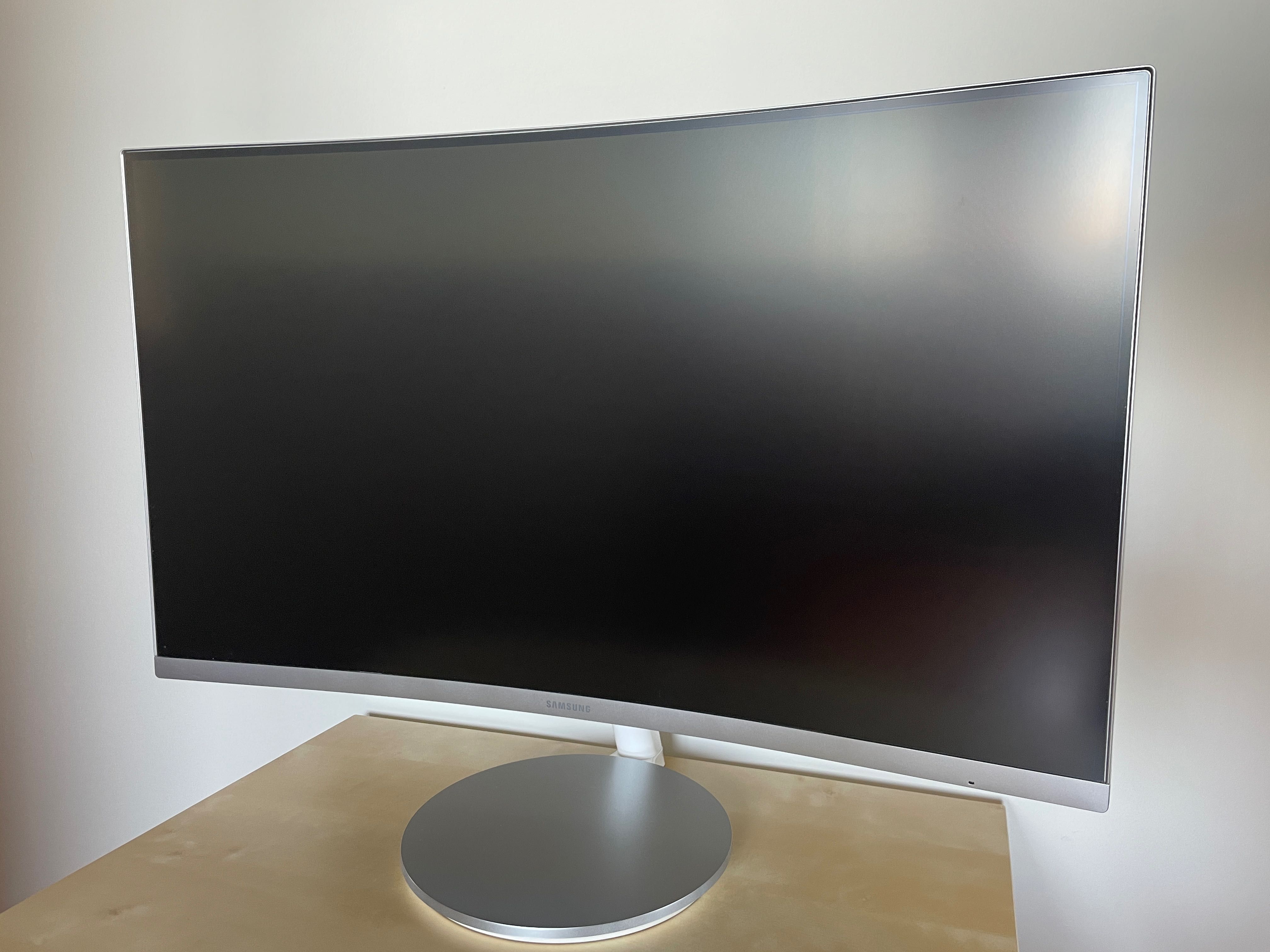 Monitor SAMSUNG C27F591FDU 27" 1920x1080px 4 ms Curved