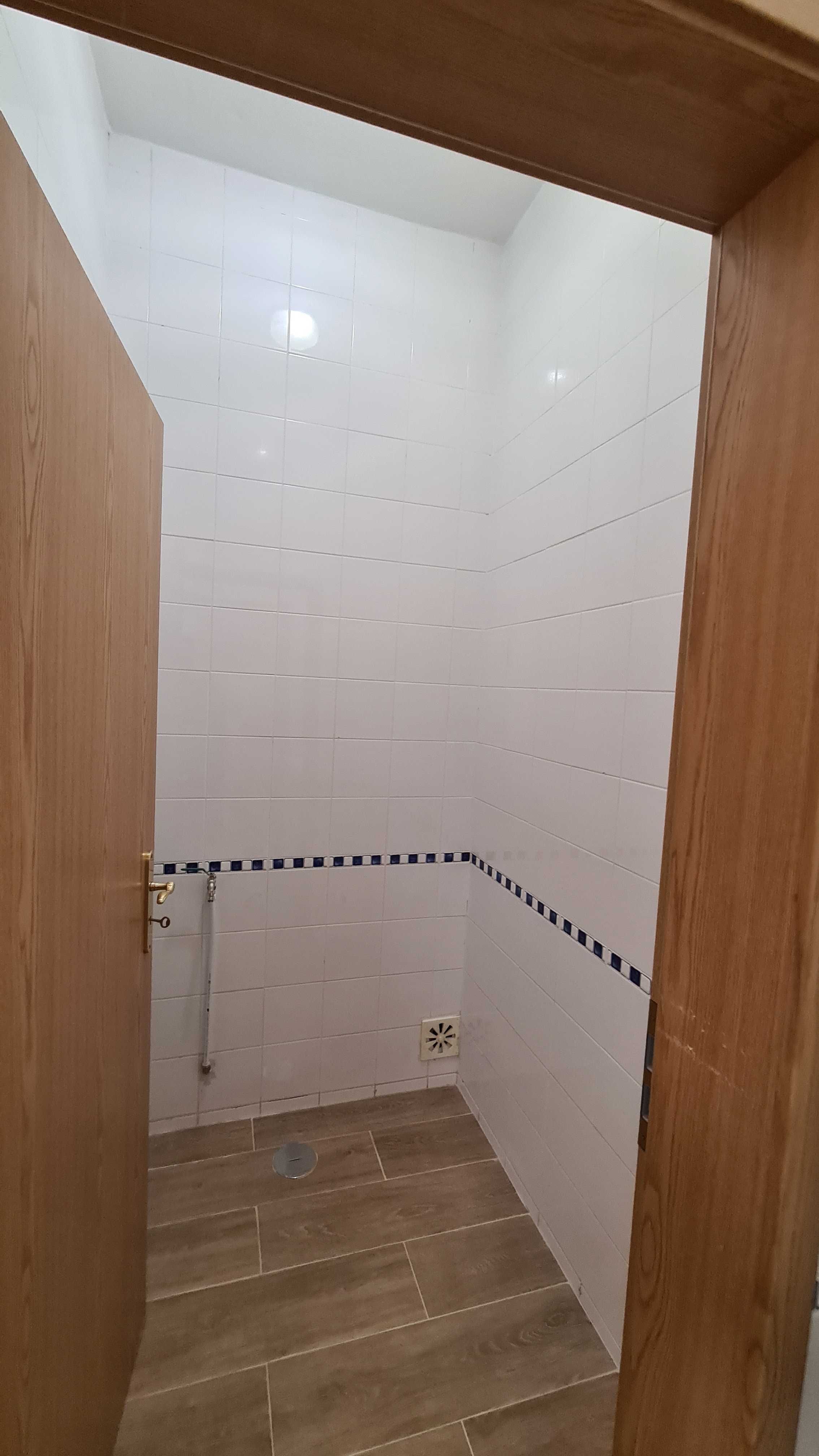 Local comercial - 600m da Praia da Rocha - Portimão
