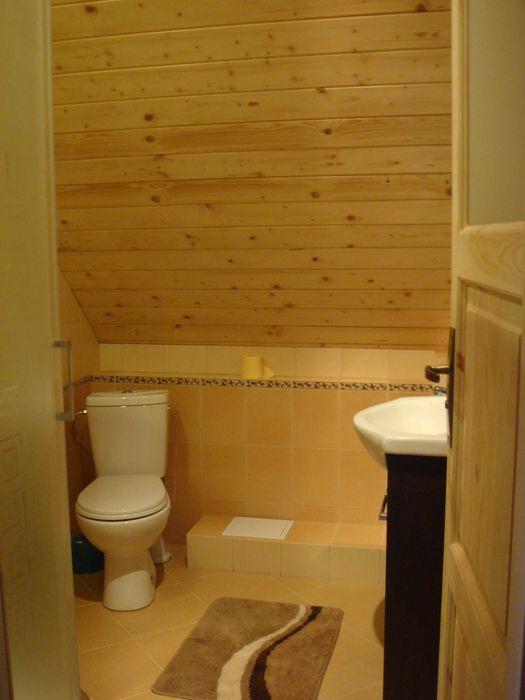 MAZURY Duży Domek, cztery sypialnie, 100m do jeziora, jacuzzi