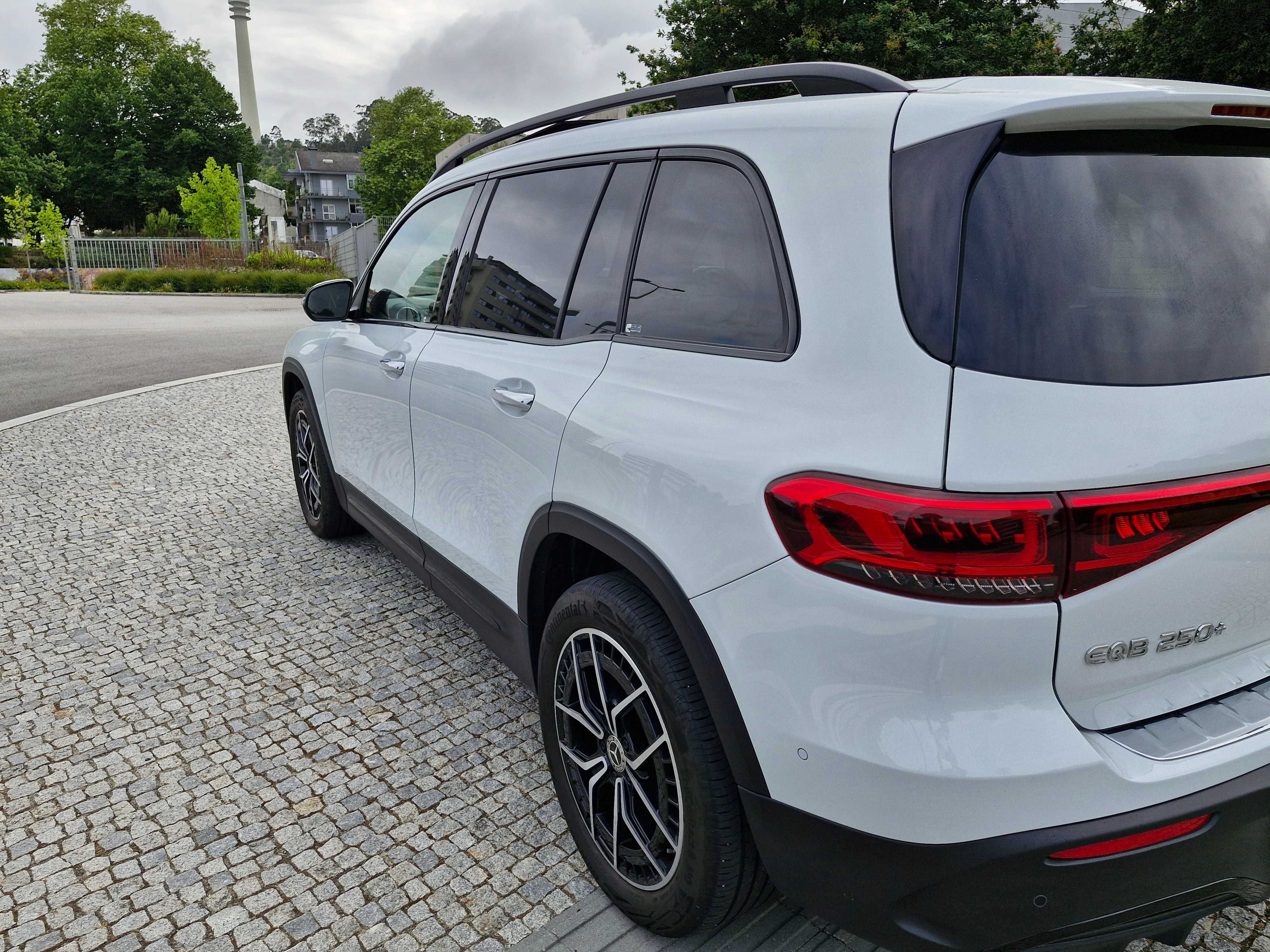 Mercedes-Benz EQB 250+ AMG Line
