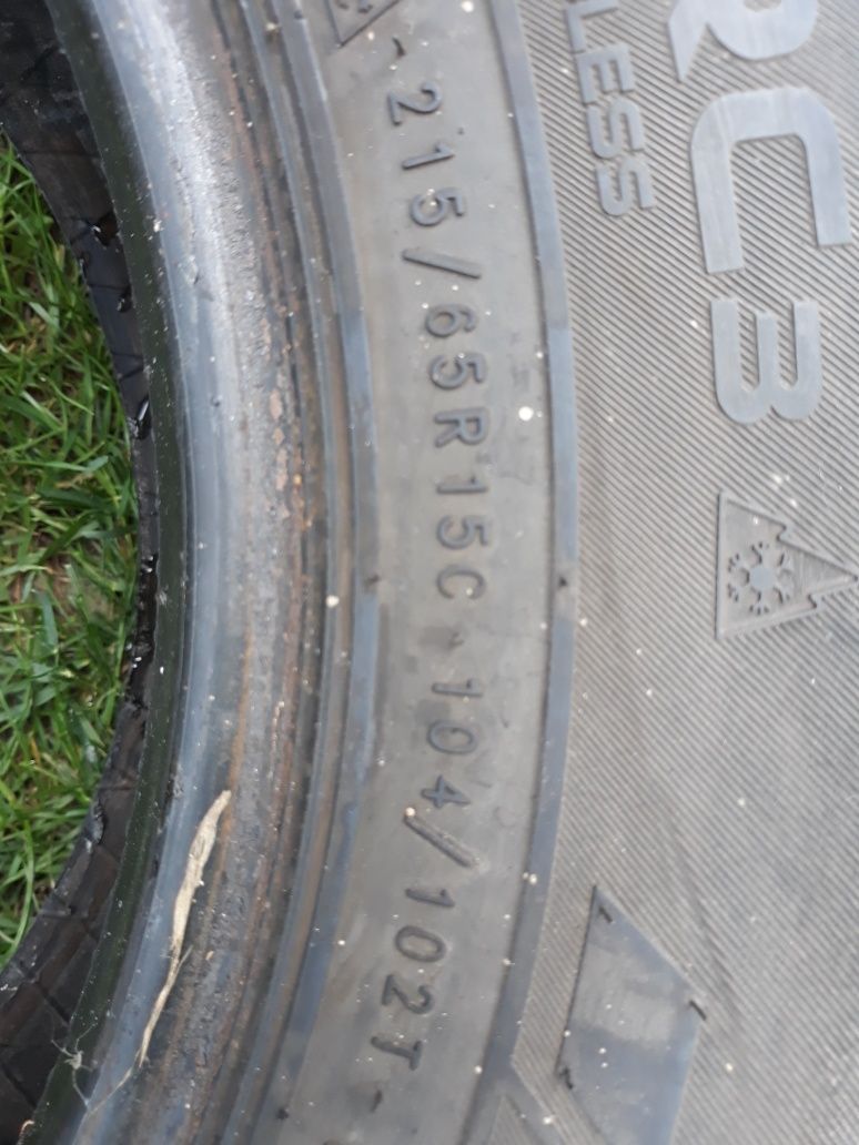Opona zimowa 215/65r15C NOKIAN 2020R