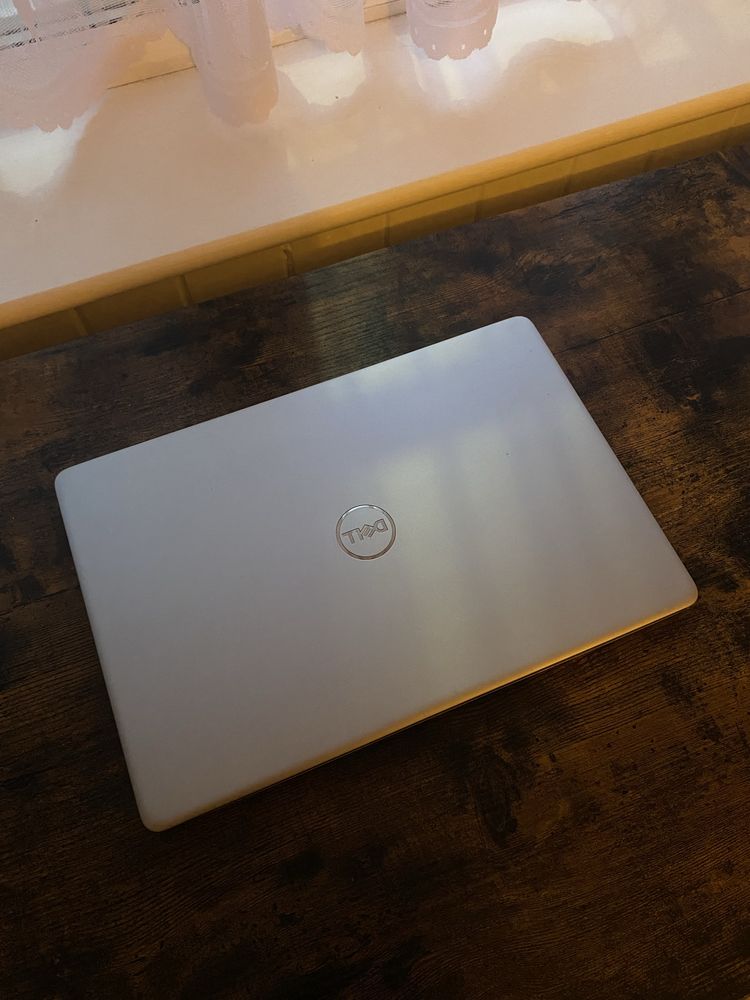 Ноутбук Dell Vostro 5370/5-8250U/14" FHD + мишка Logitech у подарунок