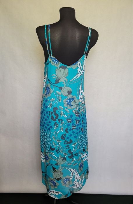 Niebieska długa sukienka na ramiączkach M 38