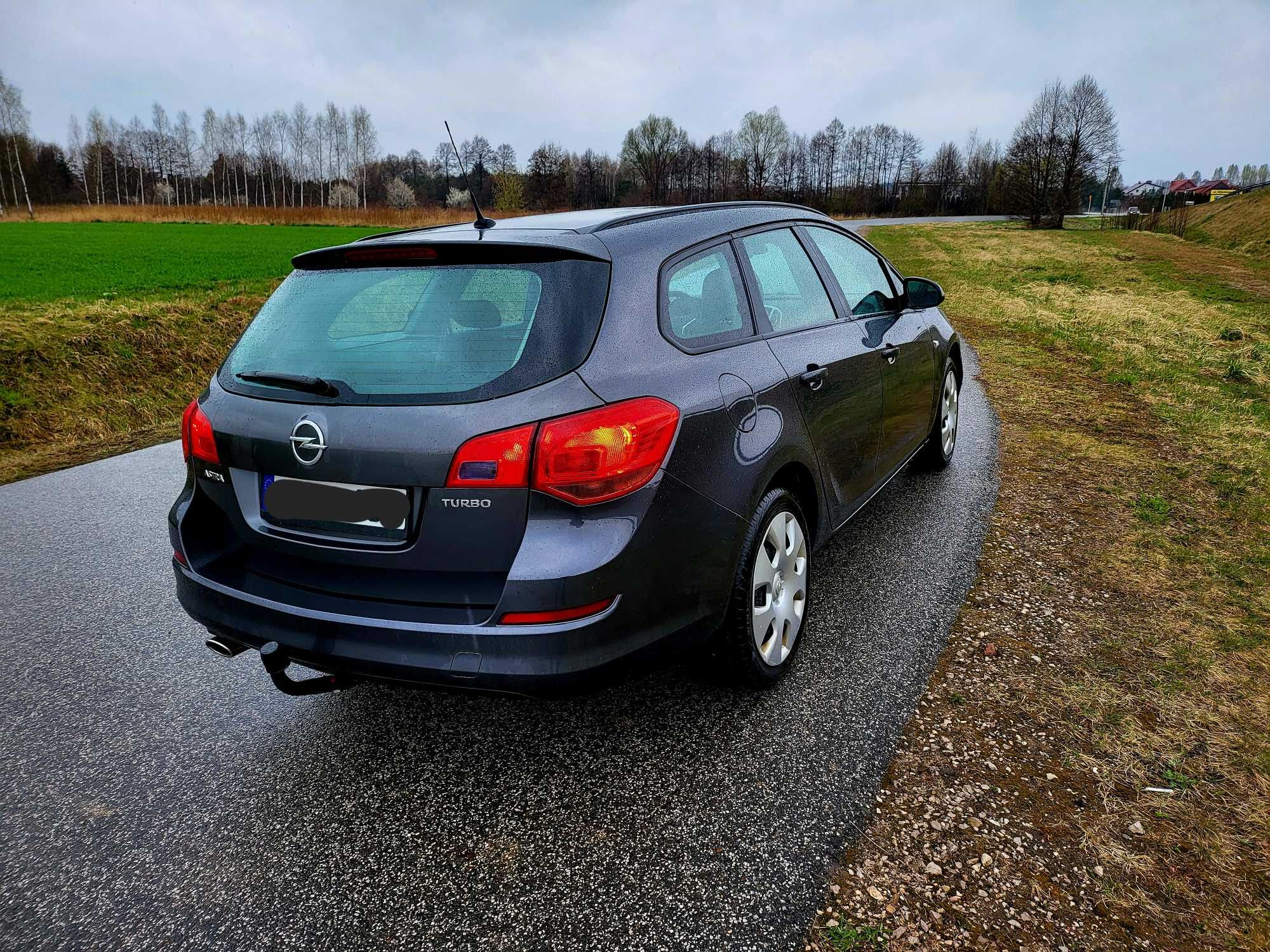 OPEL ASTRA J 1.4 T klima navi android grz.fotele 6bieg hak SUPER STAN