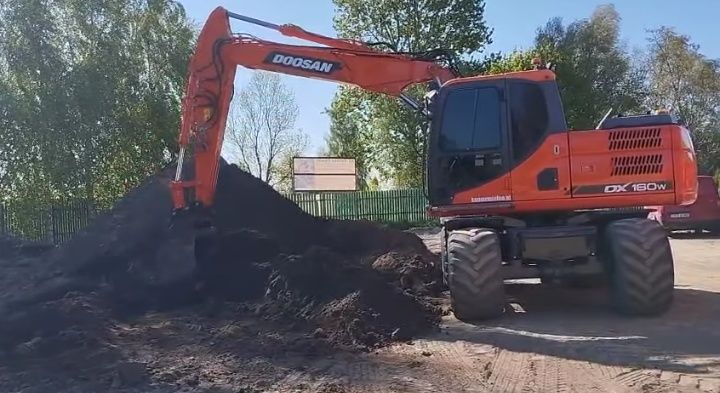 Koparki kołowe gąsienicowe