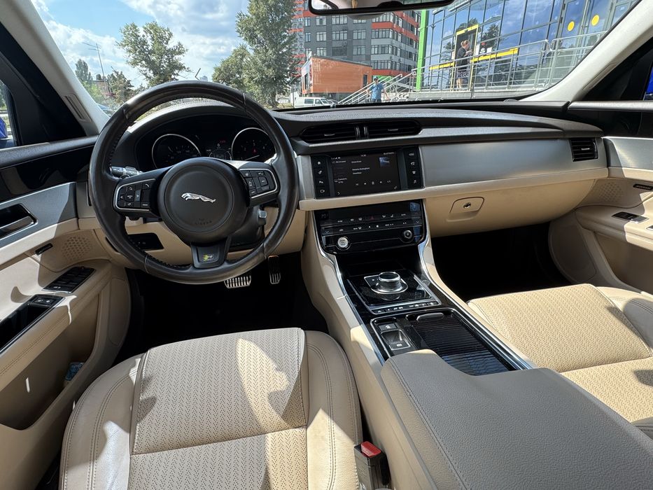 JAGUAR XF 2016р.в. Офіційна 2.0d ,Один власник з салона