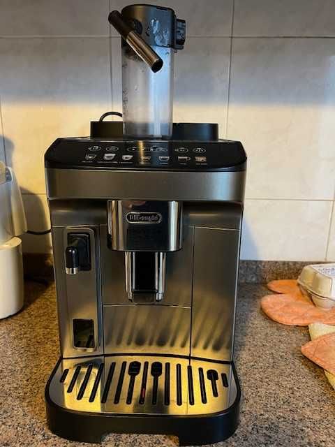 Máquina de Café Delonghi ECAM290.81.TB Preto Titânio