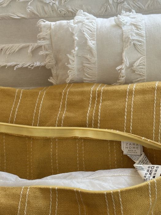 4 Cushions + 5 sets of pillow cases